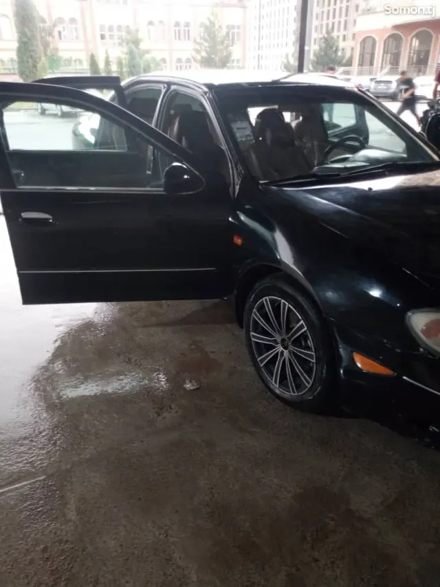 Nissan Maxima 2002 · 2.0 AT