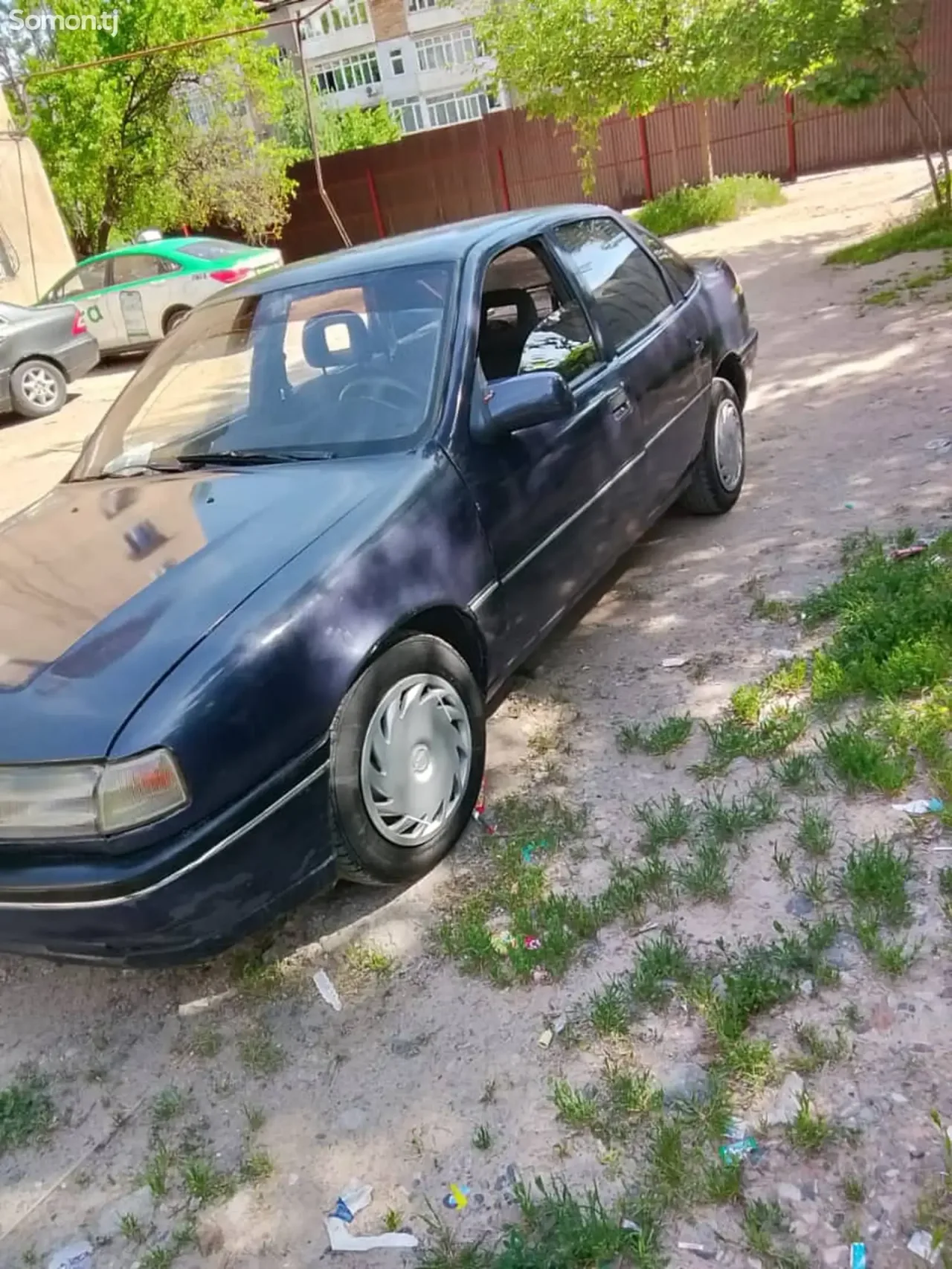 Opel Vectra A 1992 · 1.6 MT
