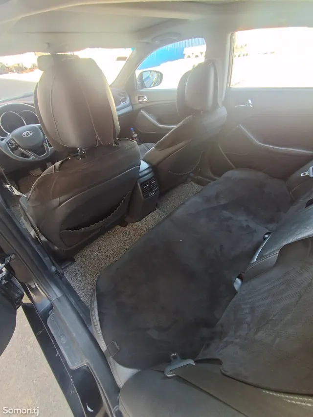 Kia K5 2011 · 2.0 AT