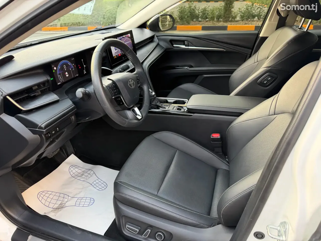 Toyota Camry 2025 · 2.0 AT