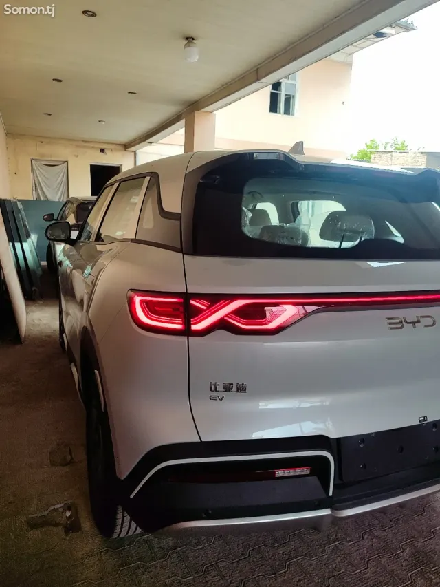 BYD Yuan Up 2025 · AT