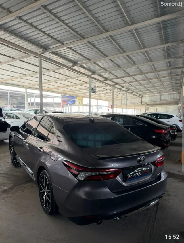 Toyota Camry 2018 · 3.5 AT