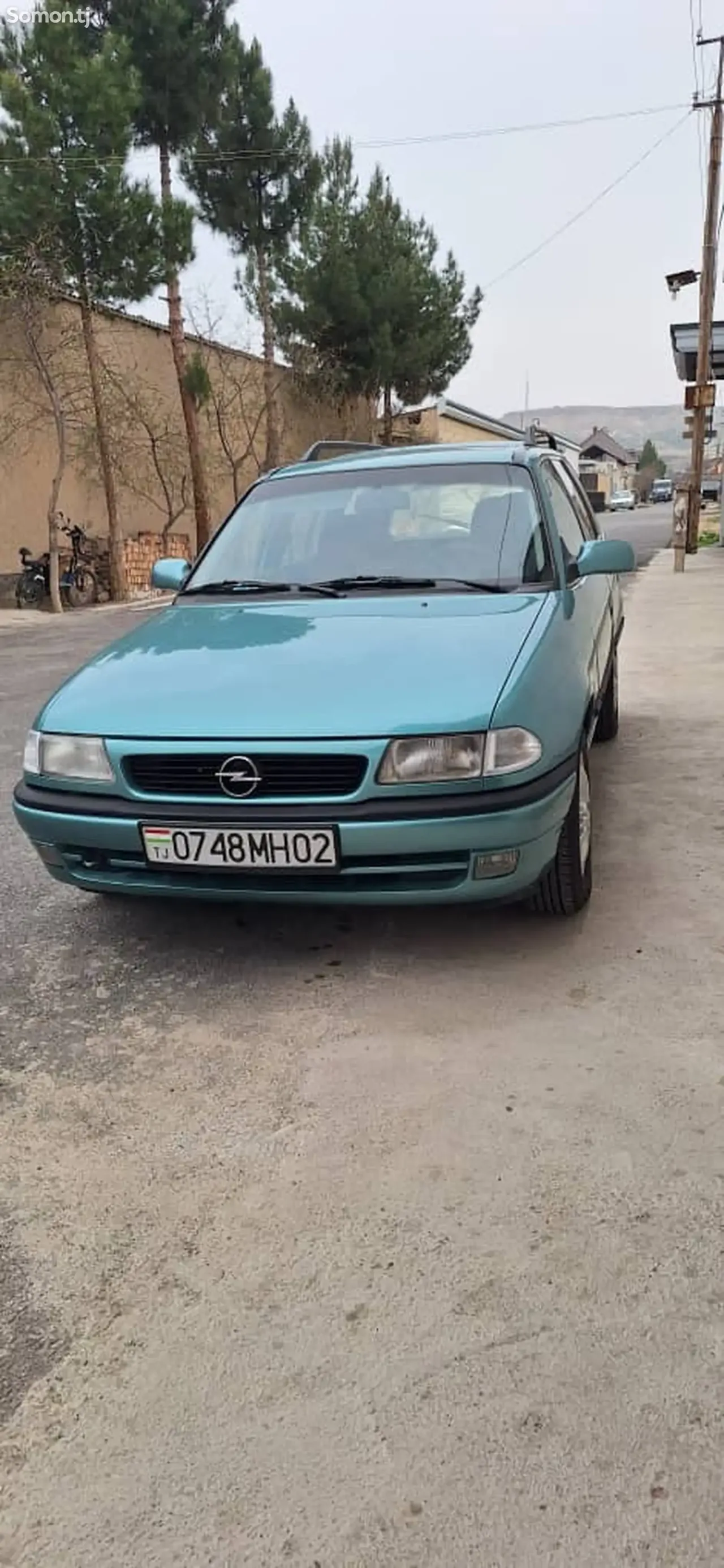 Opel Astra F 1996 · 1.6 MT