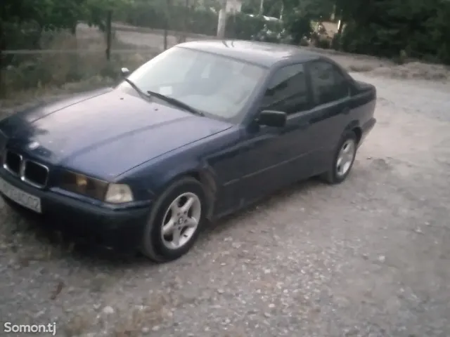 BMW 3 series 1994 · 1.6 MT