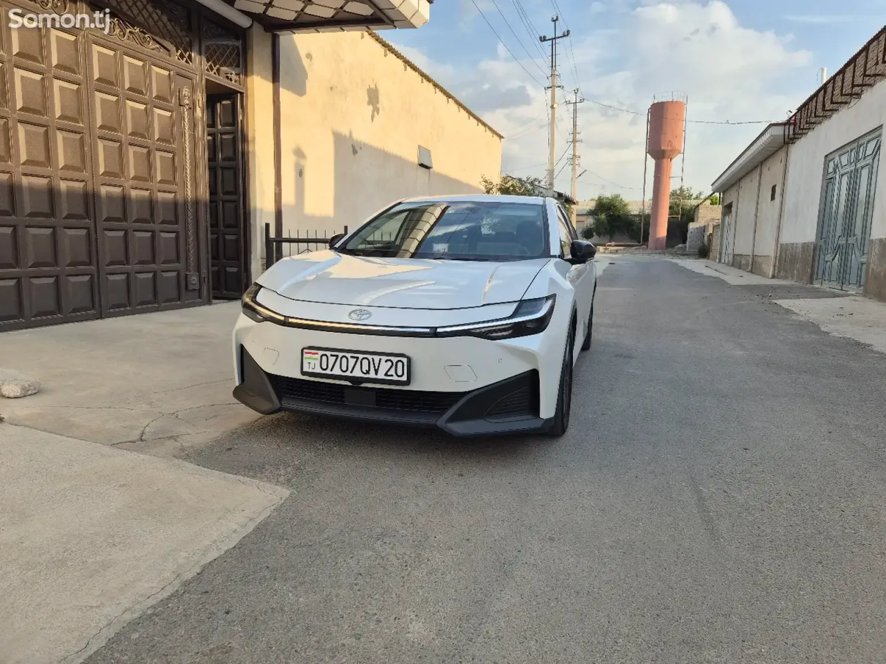 Toyota bZ3 2025 · CVT