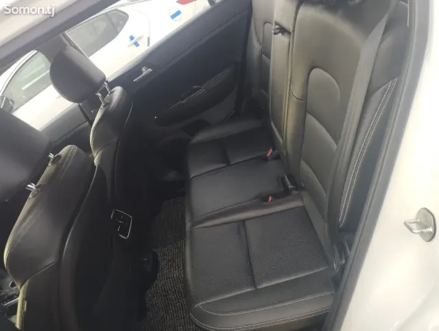 Kia Sportage 2015 · 2.0 AT