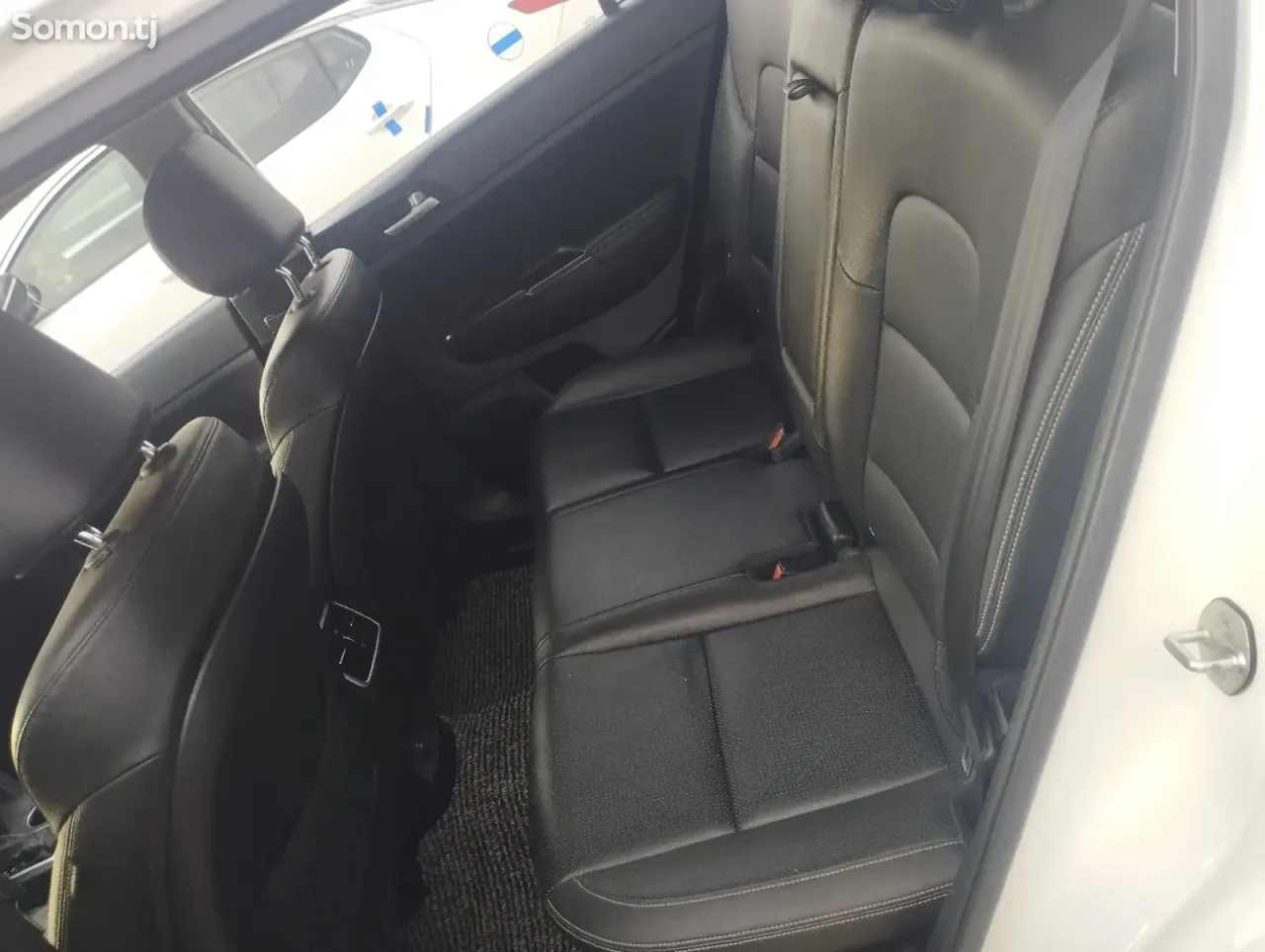 Kia Sportage 2015 · 2.0 AT