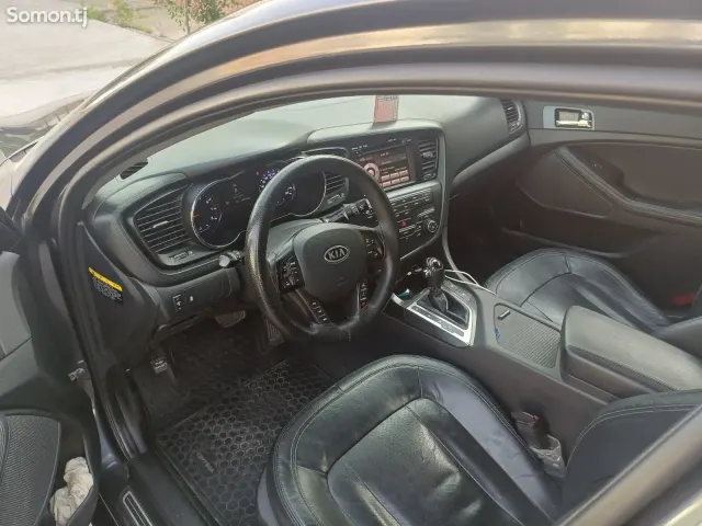 Kia K5 2010 · 2.0 AT