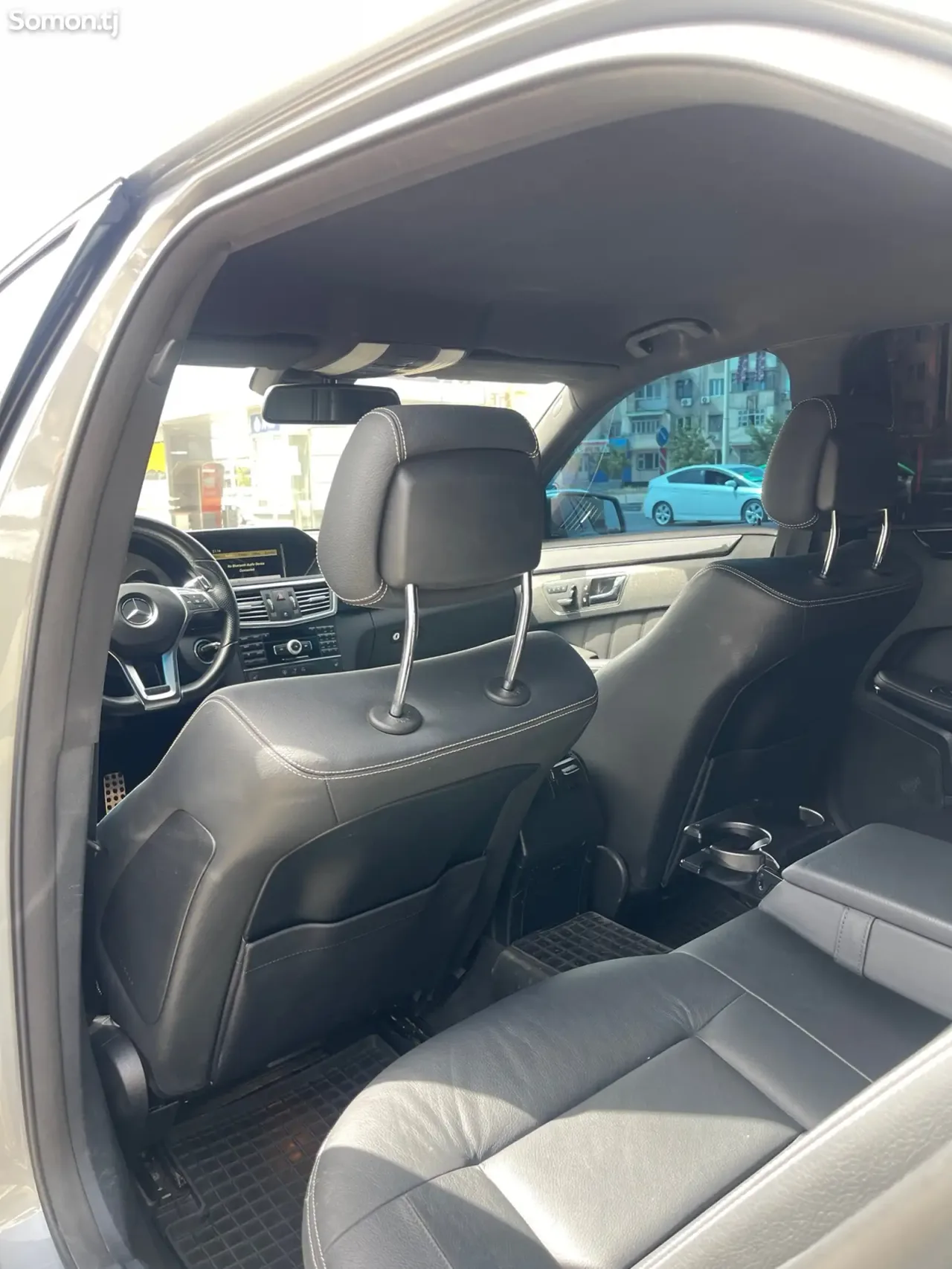 Mercedes-Benz E class 2010 · 3.5 AT