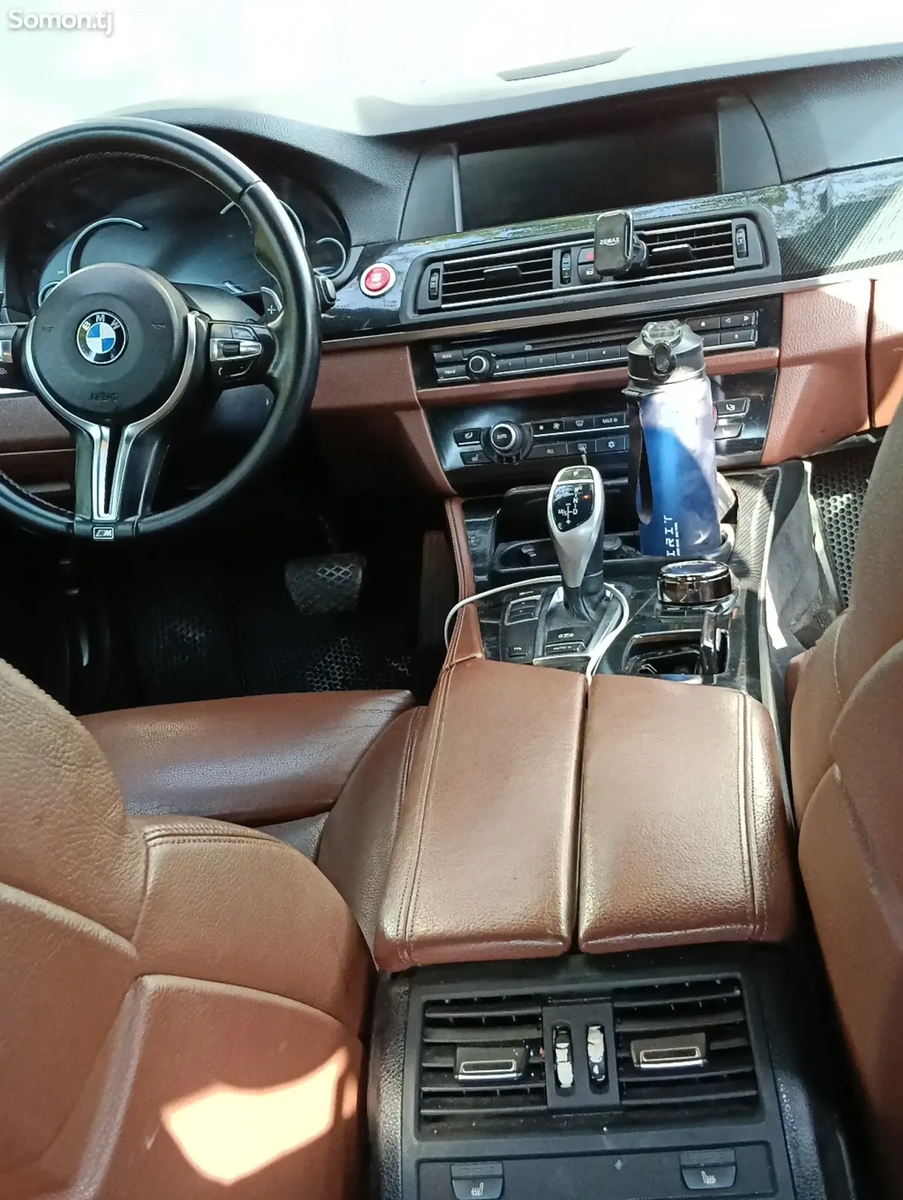 BMW 5 series 2011 · 4.4 AT