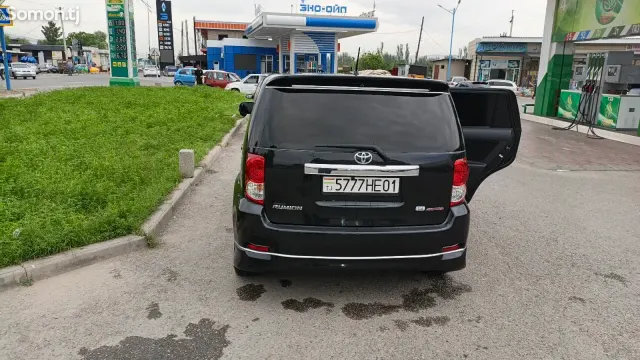 Toyota Rumion 2008 · 1.8 CVT
