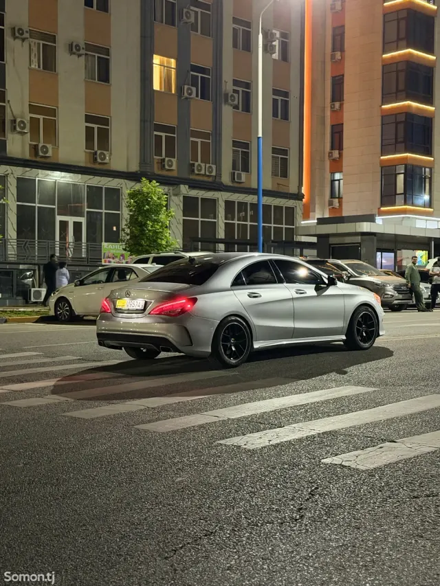 Mercedes-Benz CLA-Class 2015 · 2.0 AT