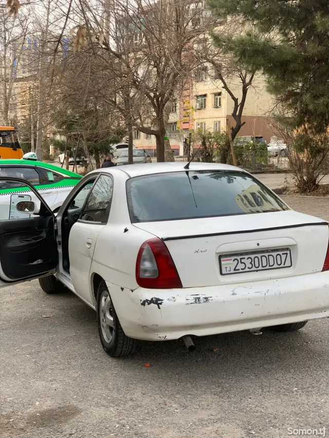Daewoo Nubira 1997 · 1.8 MT