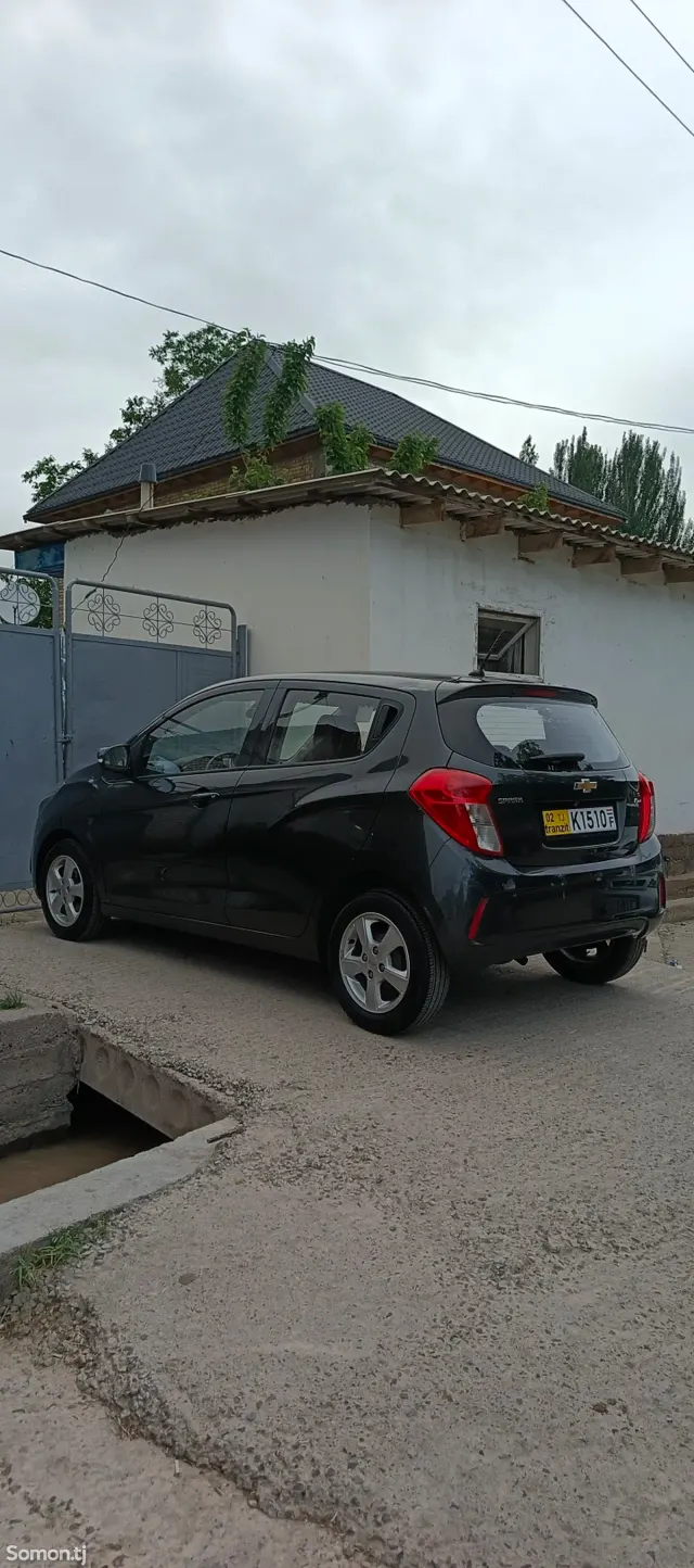 Chevrolet Spark 2016 · 1.3 AT