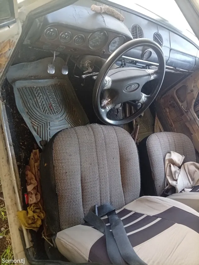 Lada (ВАЗ) 2106 1990 · 0.6 MT