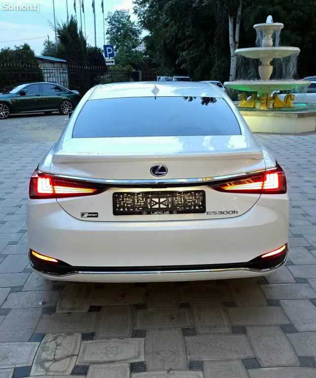 Lexus ES series 2023 · 3.0 AT