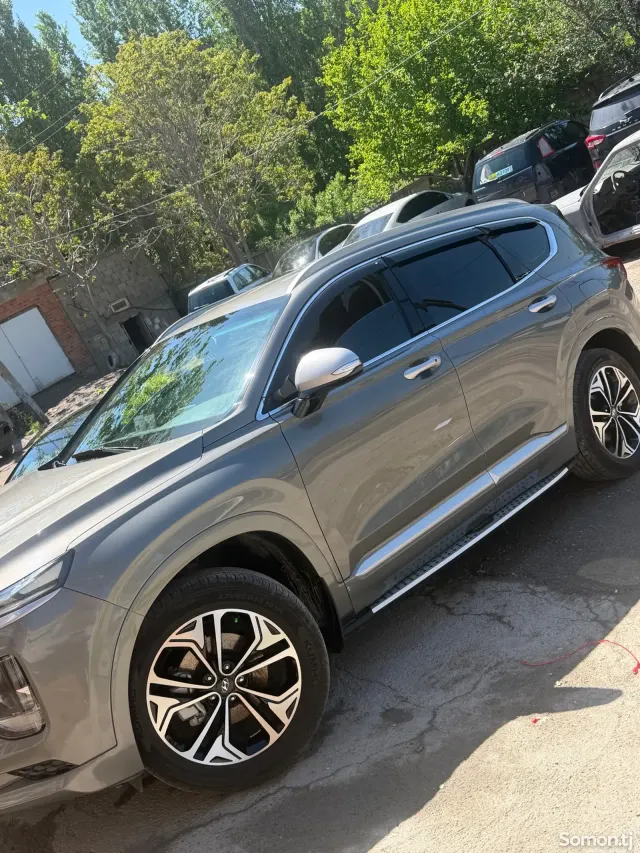 Hyundai Santa Fe 2019 · 2.0 AT