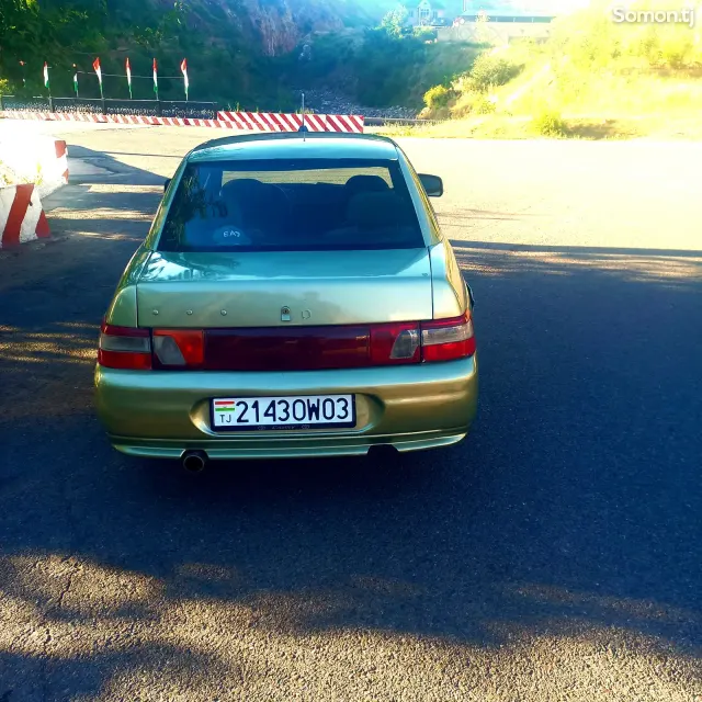 Lada (ВАЗ) 2110 2004 · 1.6 MT