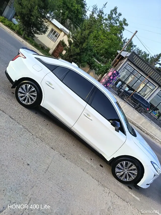 Hongqi H5 2025 · AT