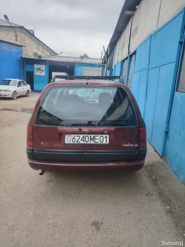 Opel Astra F 1996 · 1.6 MT