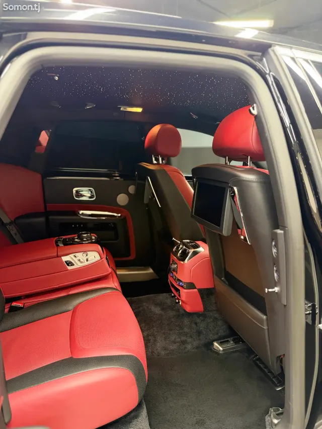 Rolls-Royce Ghost 2020 · 6.5 AT
