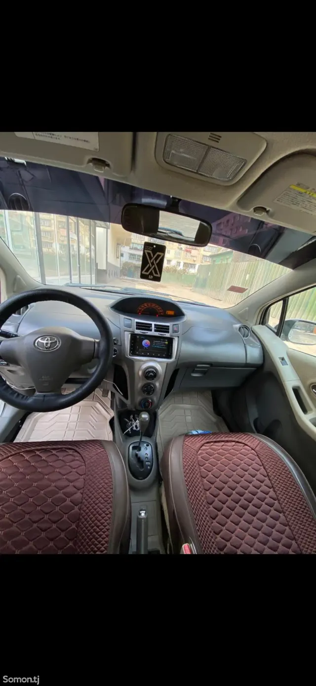 Toyota Vitz 2010 · 1.3 AT