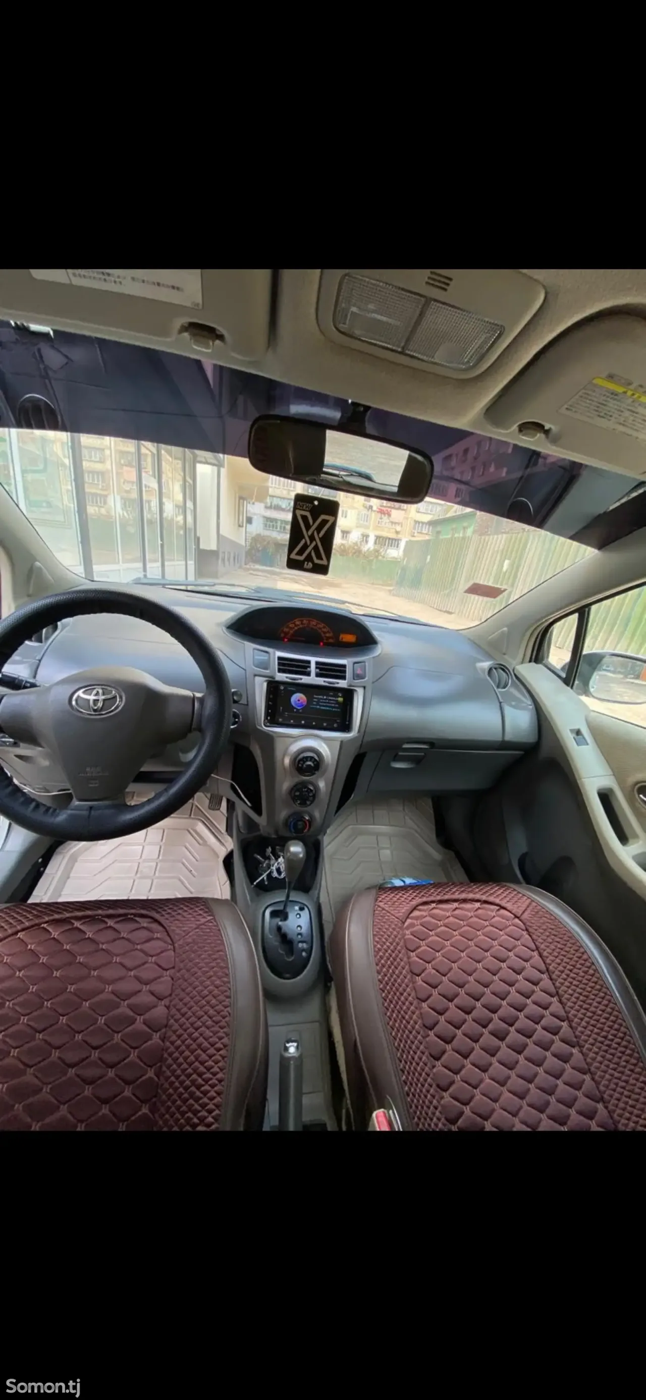 Toyota Vitz 2010 · 1.3 AT