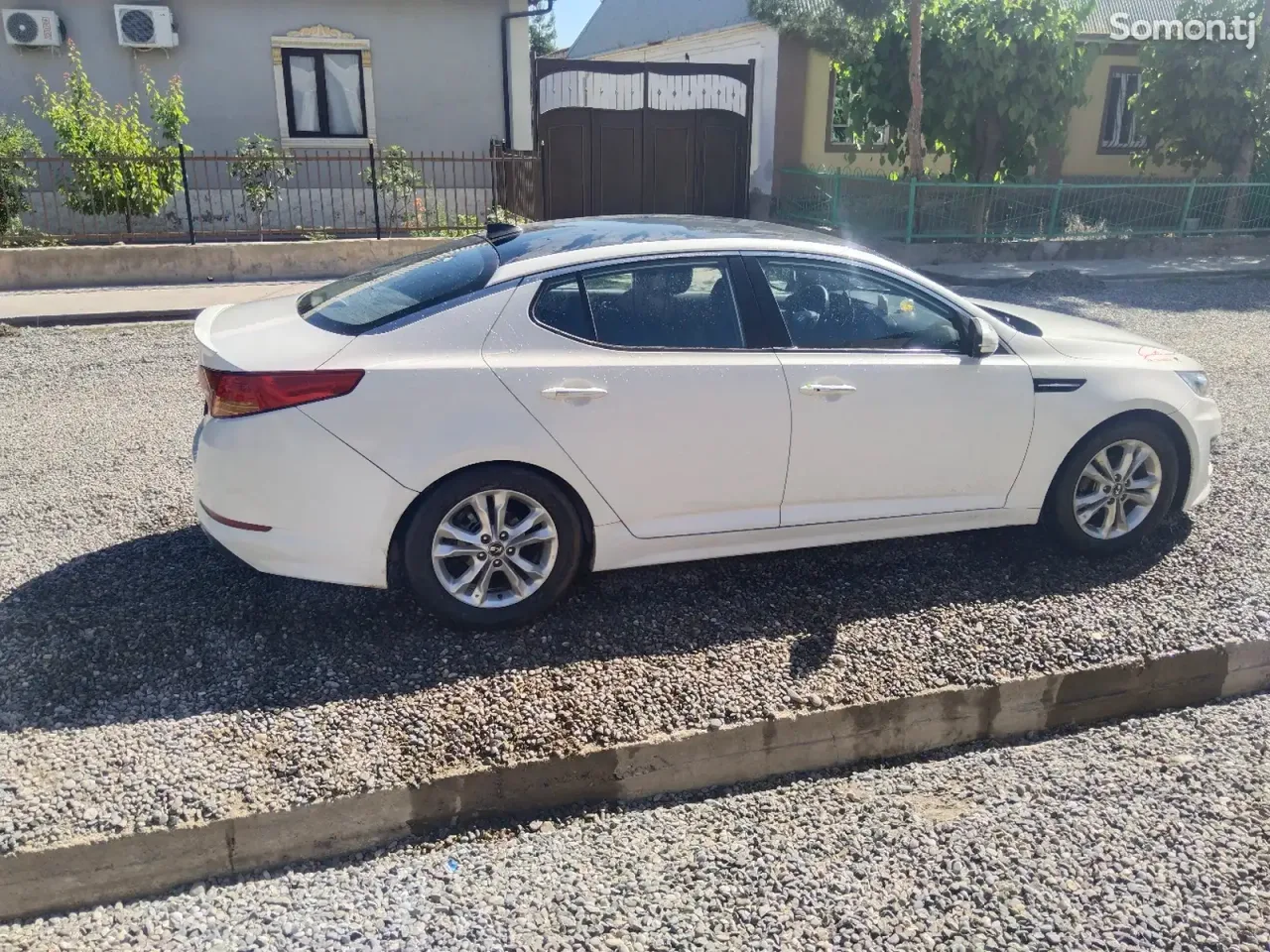 Kia K5 2011 · 2.0 AT