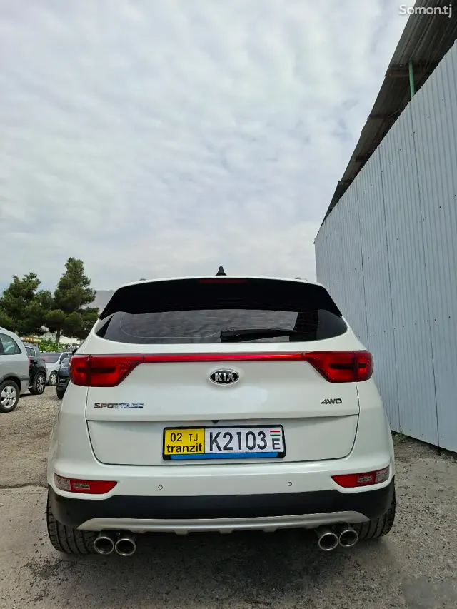 Kia Sportage Grand 2016 · 2.0 AT