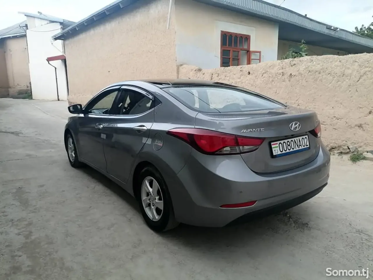 Hyundai Avante 2014 · 1.6 AT