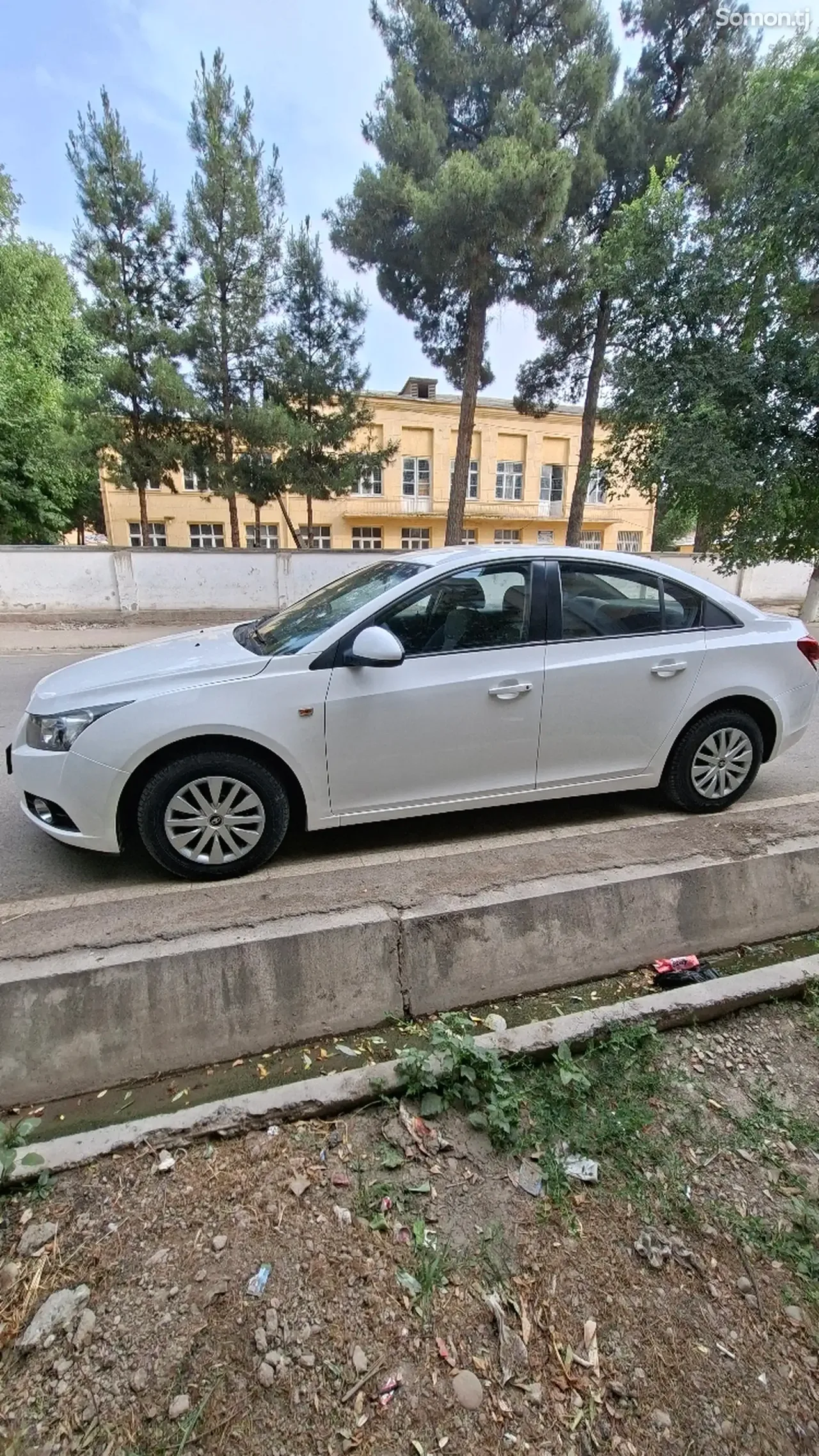 Chevrolet Cruze 2009 · 1.6 MT