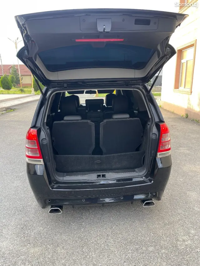 Opel Zafira 2007 · 2.0 MT