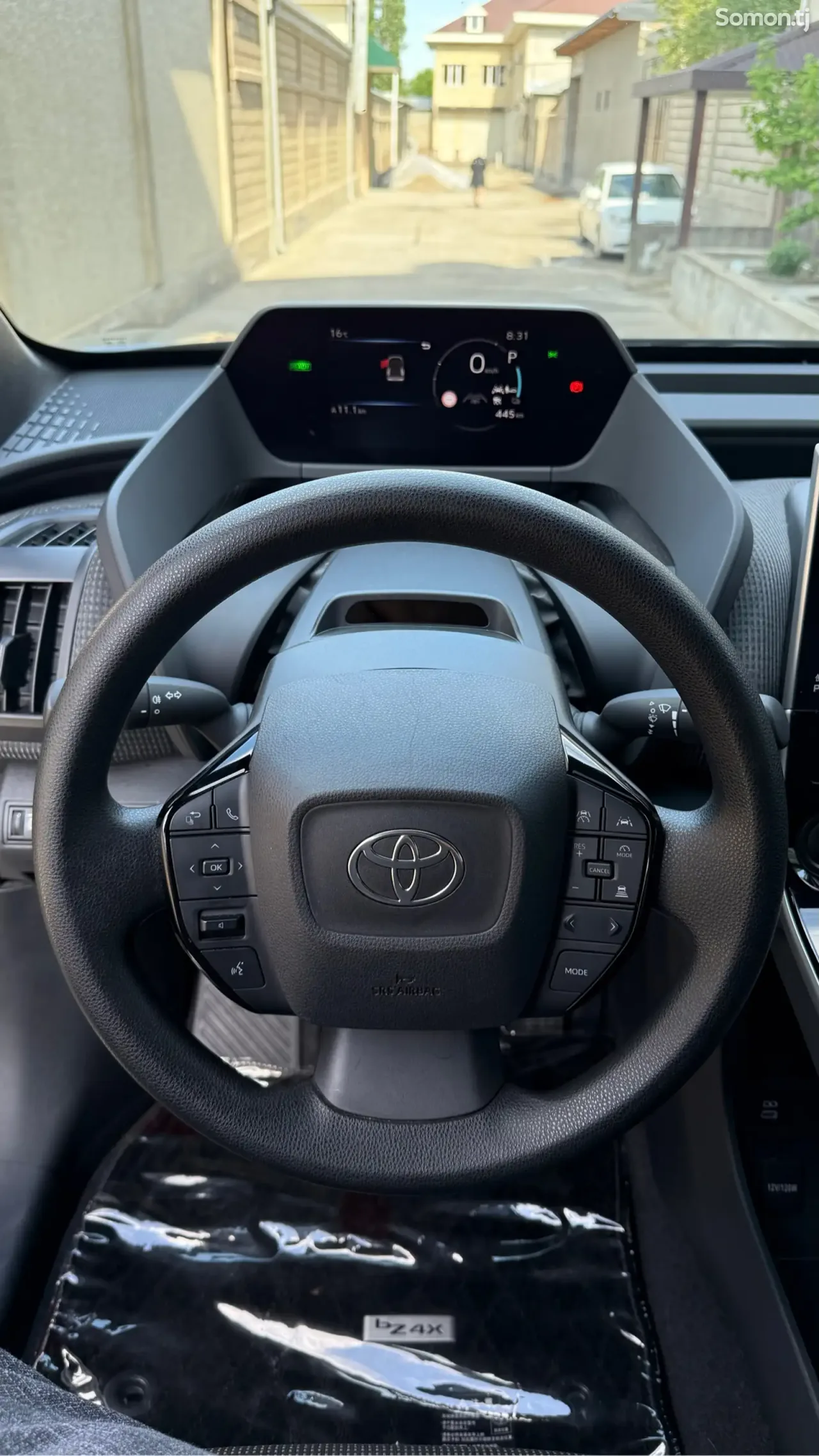 Toyota bZ4X 2022 · AT