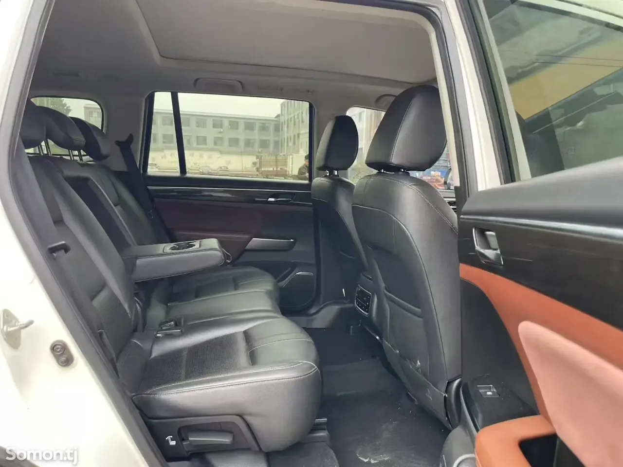 GAC Trumpchi GS8 2017 · 2.0 AT