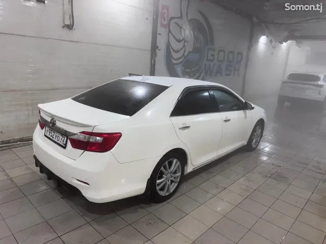 Toyota Camry 2013 · 2.5 AT