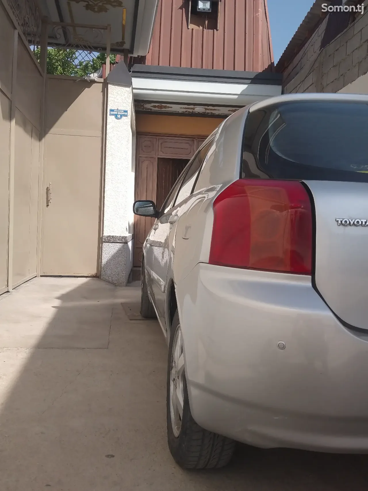 Toyota Corolla 2006 · 1.6 MT