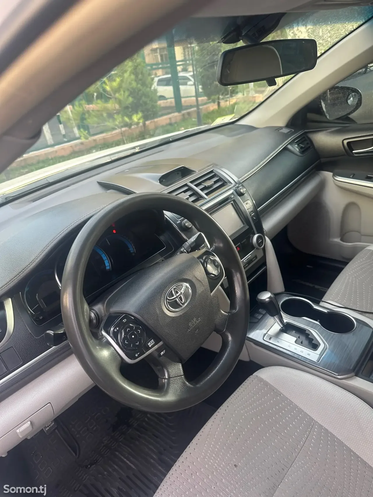 Toyota Camry 2014 · 2.5 AT