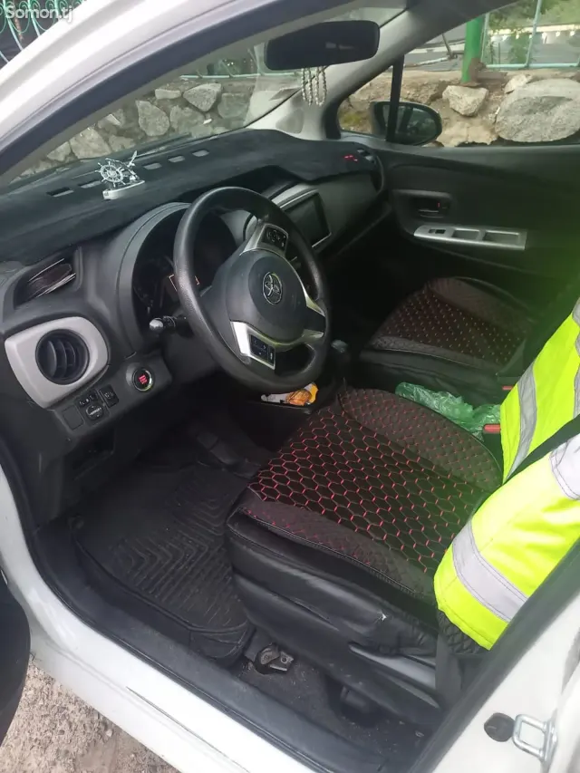 Toyota Vitz 2014 · 1.3 AT