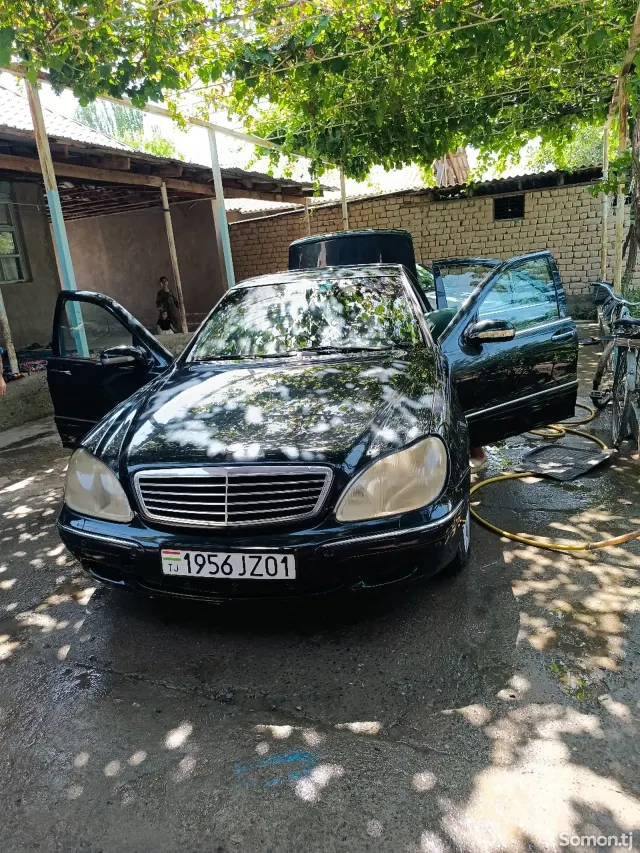 Mercedes-Benz S class 2009 · 2.5 MT