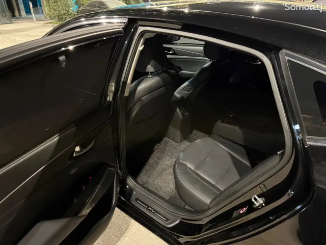 Kia K7 2016 · 2.4 AT