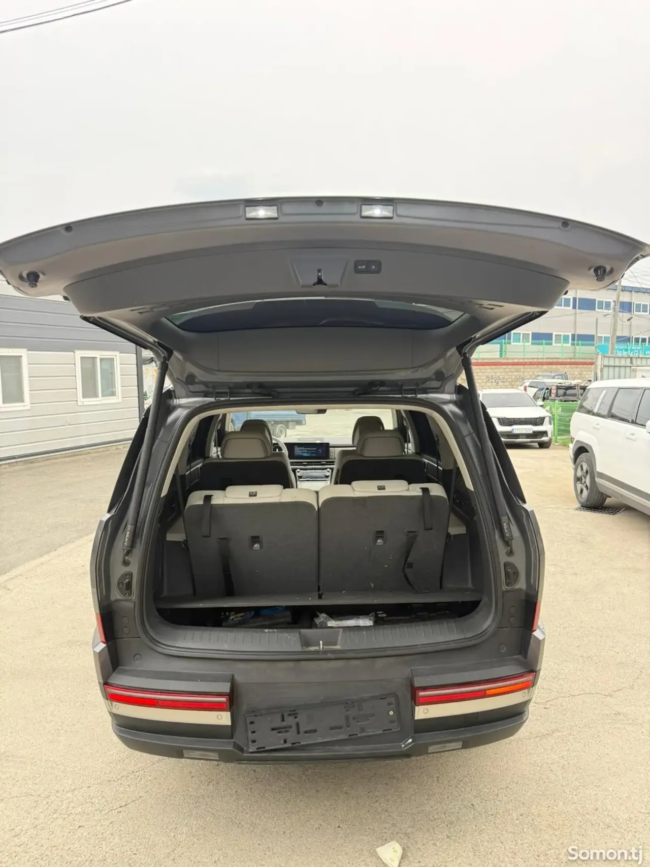 Hyundai Santa Fe 2024 · 1.6 AT