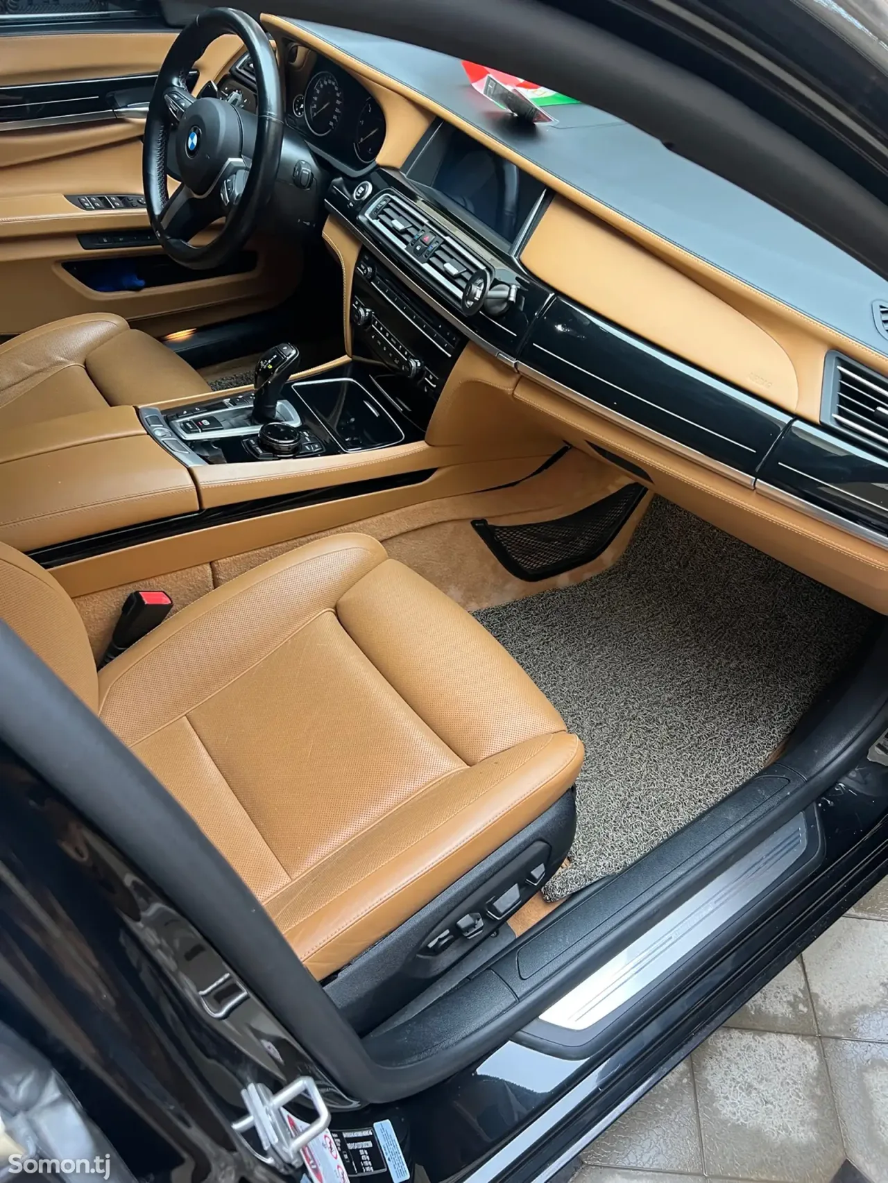 BMW 7 series 2015 · 3.0 AT