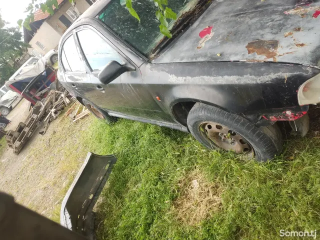 Skoda Octavia 2000 · 1.6 MT