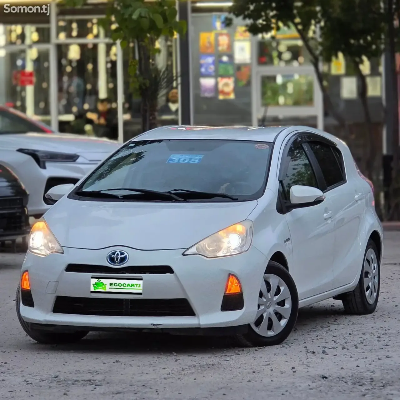 Toyota Aqua 2014 · 1.5 AT