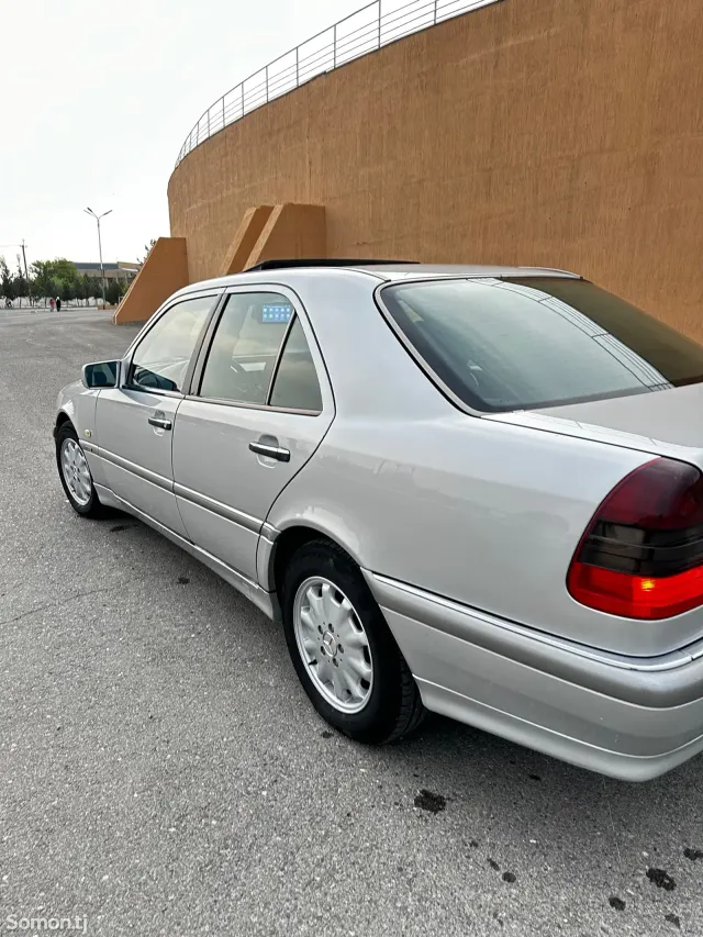 Mercedes-Benz C class 1999 · 1.8 MT