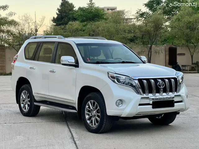 Toyota Land Cruiser Prado 2015 · 4.0 AT