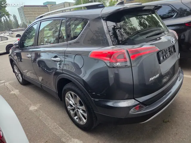 Toyota RAV 4 2017 · 2.5 AT