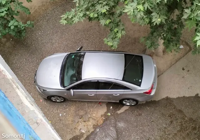 Chevrolet Cruze 2009 · 1.8 AT