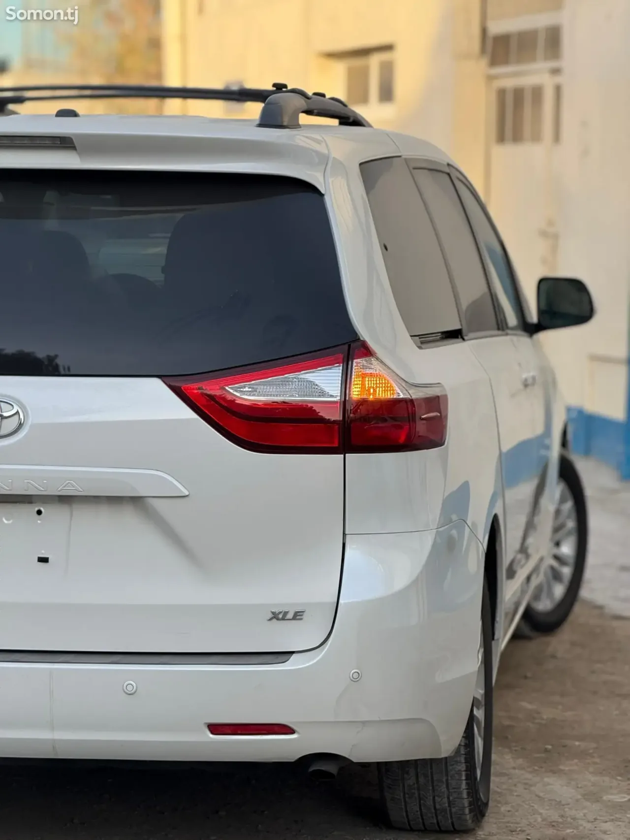 Toyota Sienna 2017 · 3.5 AT