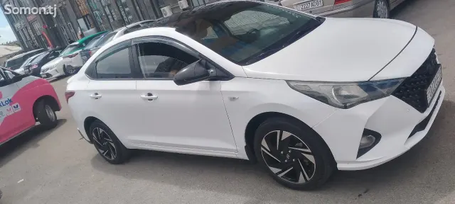 Hyundai Accent 2021 · 1.6 AT
